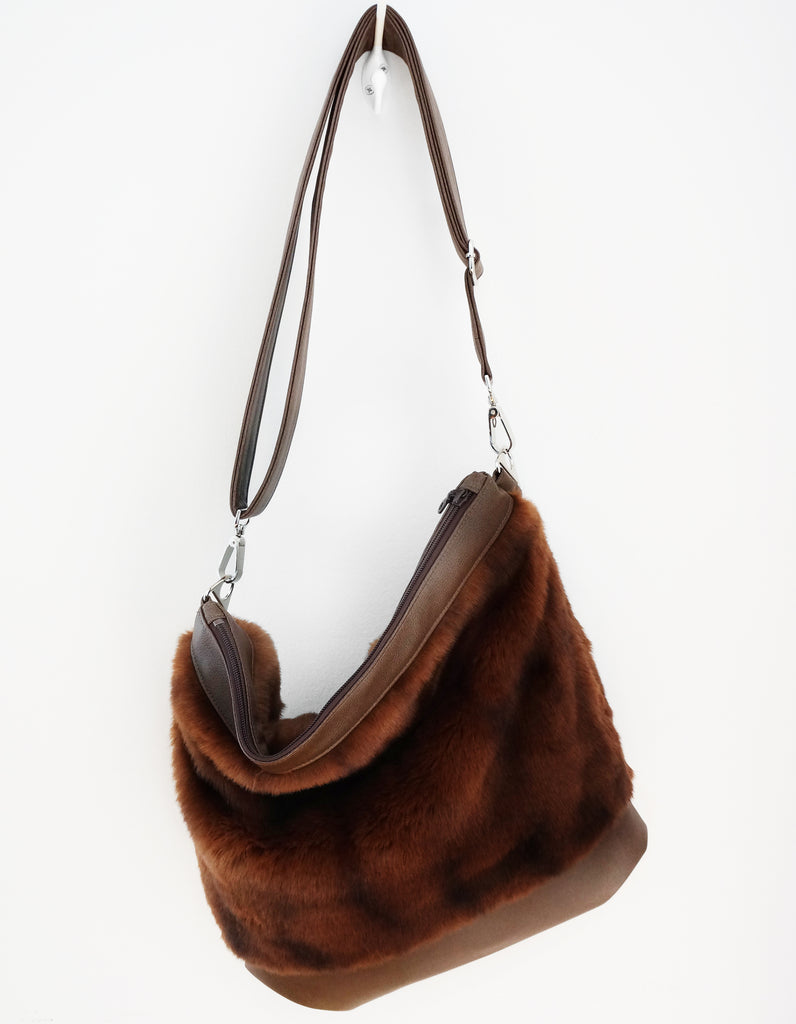Sofia - vegan fur & leather, reddish bown coloured - boho style slouch bag	